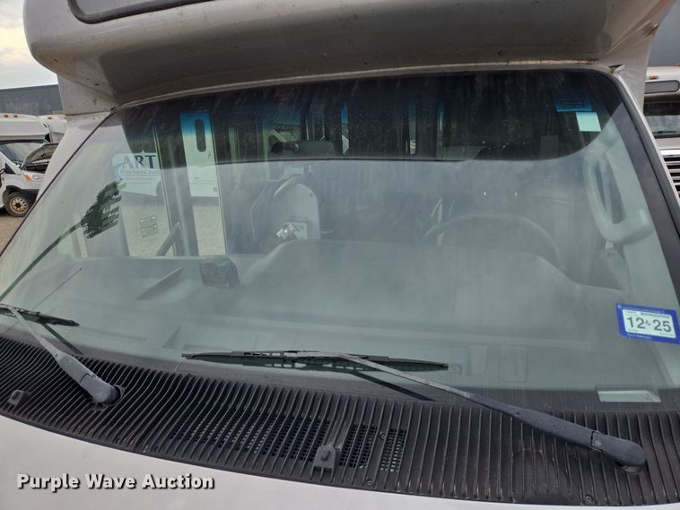 image for item NQ9200 2014 Eldorado Ford E350 shuttle bus