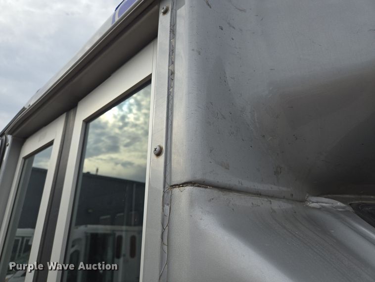 image for item NQ9200 2014 Eldorado Ford E350 shuttle bus