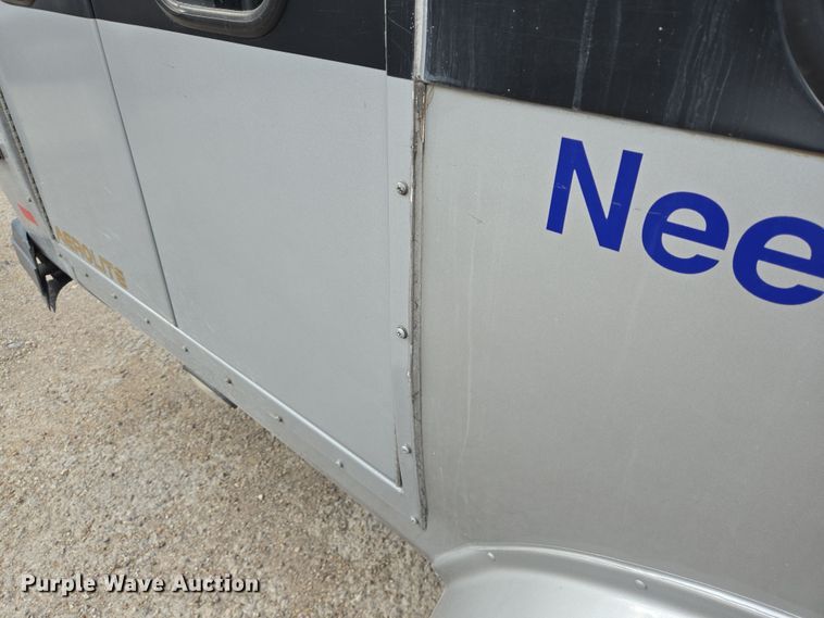 image for item NQ9200 2014 Eldorado Ford E350 shuttle bus