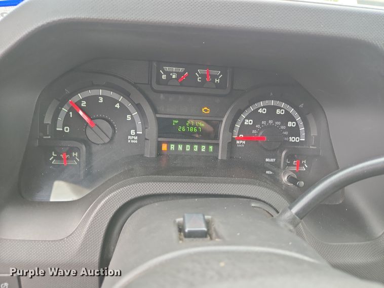 image for item NQ9200 2014 Eldorado Ford E350 shuttle bus