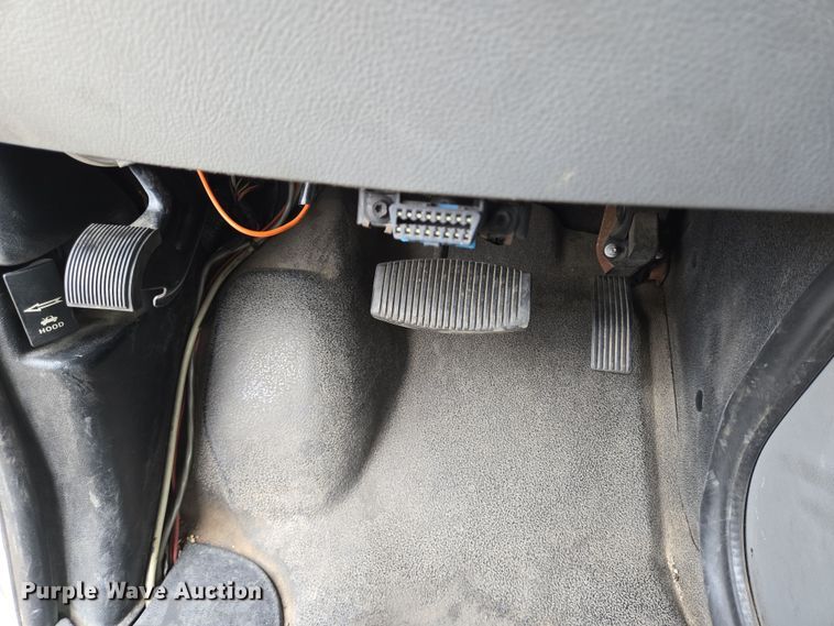 image for item NQ9200 2014 Eldorado Ford E350 shuttle bus