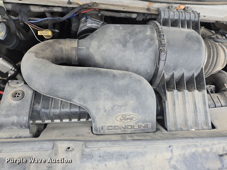 image for item NQ9200 2014 Eldorado Ford E350 shuttle bus