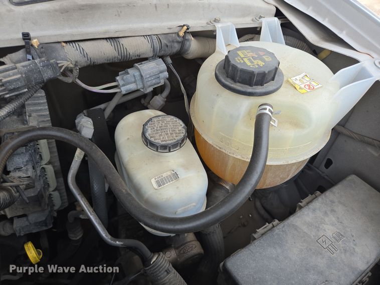 image for item NQ9200 2014 Eldorado Ford E350 shuttle bus