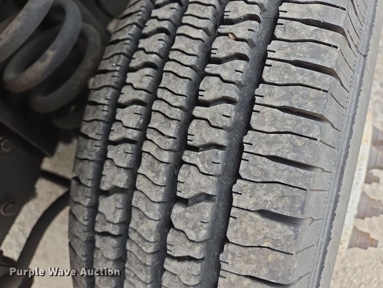 image for item NQ9200 2014 Eldorado Ford E350 shuttle bus