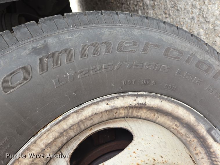 image for item NQ9200 2014 Eldorado Ford E350 shuttle bus