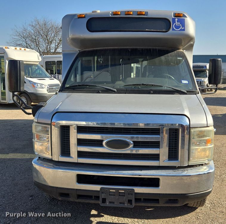 image for item NQ9201 2015 Eldorado Ford E350 Super Duty shuttle bus