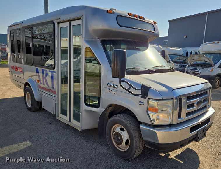 image for item NQ9201 2015 Eldorado Ford E350 Super Duty shuttle bus