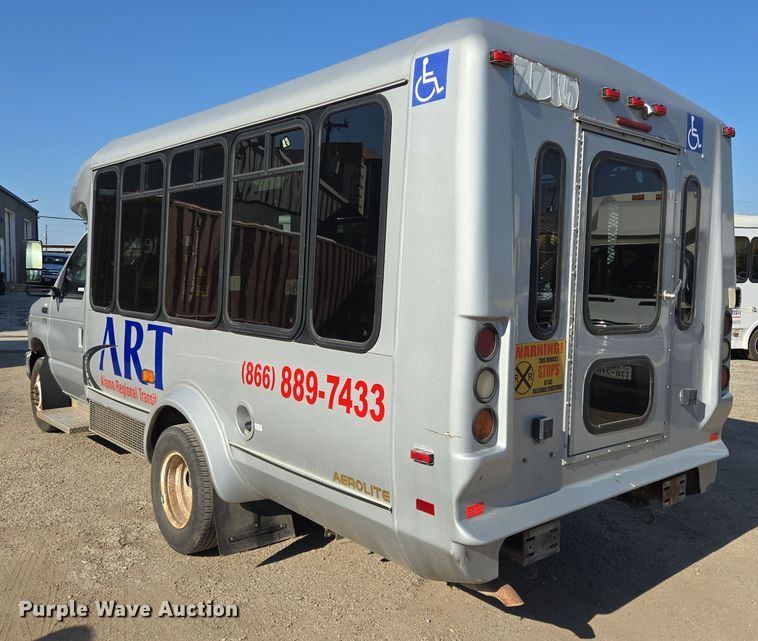 image for item NQ9201 2015 Eldorado Ford E350 Super Duty shuttle bus