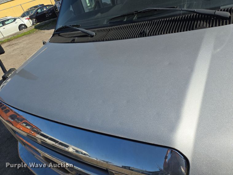 image for item NQ9201 2015 Eldorado Ford E350 Super Duty shuttle bus