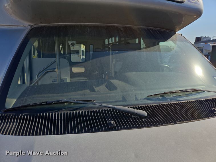 image for item NQ9201 2015 Eldorado Ford E350 Super Duty shuttle bus