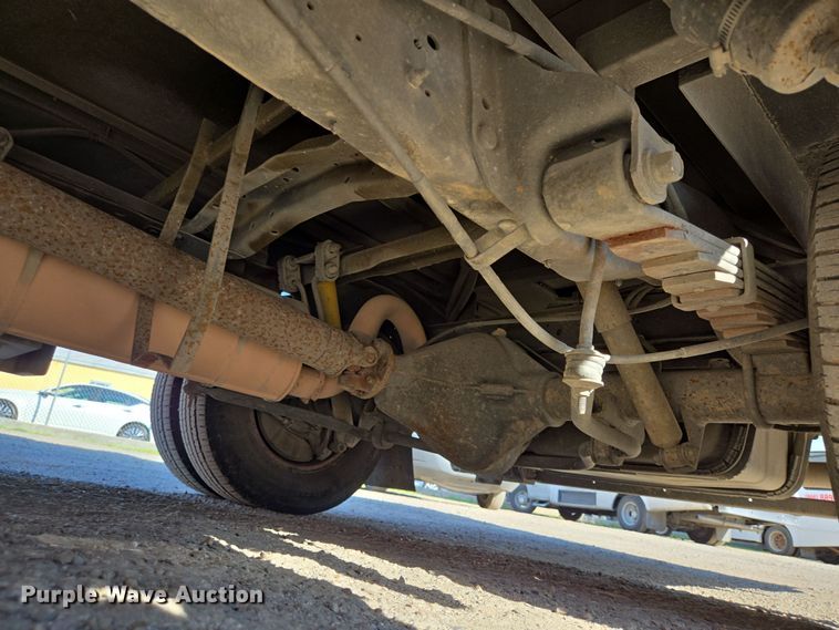 image for item NQ9201 2015 Eldorado Ford E350 Super Duty shuttle bus