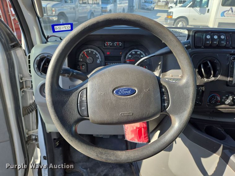 image for item NQ9201 2015 Eldorado Ford E350 Super Duty shuttle bus