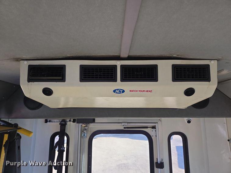 image for item NQ9201 2015 Eldorado Ford E350 Super Duty shuttle bus