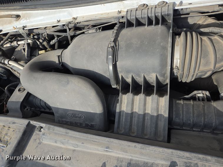 image for item NQ9201 2015 Eldorado Ford E350 Super Duty shuttle bus