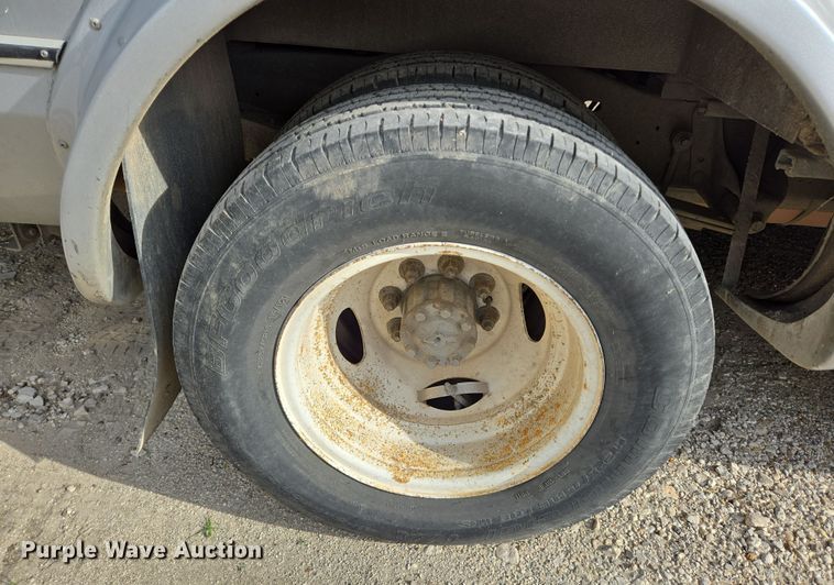 image for item NQ9201 2015 Eldorado Ford E350 Super Duty shuttle bus