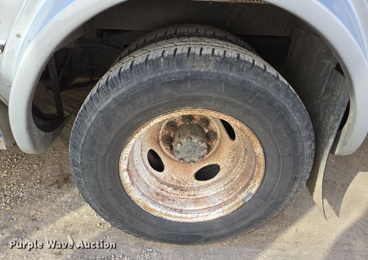 image for item NQ9201 2015 Eldorado Ford E350 Super Duty shuttle bus