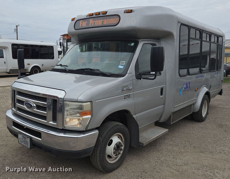 image for item NQ9202 2013 Eldorado Ford E350 Super Duty shuttle bus