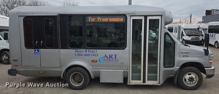 image for item NQ9202 2013 Eldorado Ford E350 Super Duty shuttle bus