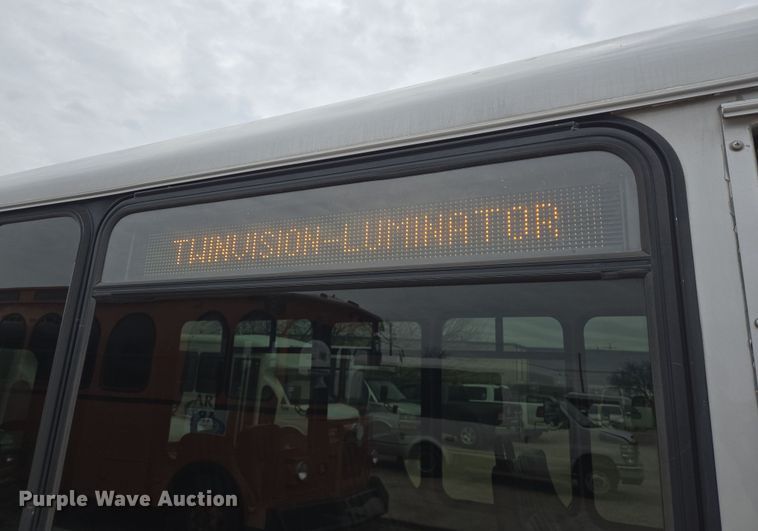 image for item NQ9202 2013 Eldorado Ford E350 Super Duty shuttle bus