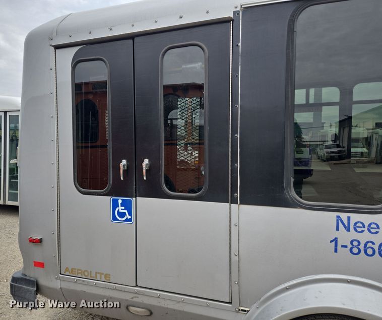 image for item NQ9202 2013 Eldorado Ford E350 Super Duty shuttle bus