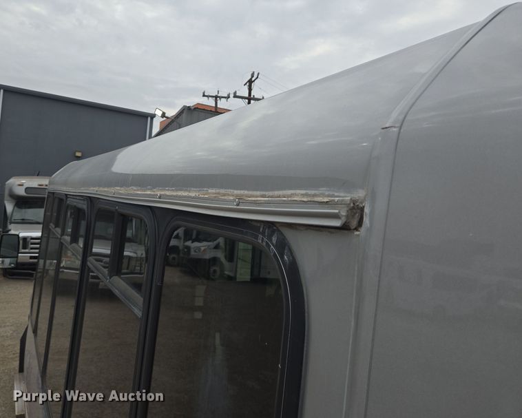 image for item NQ9202 2013 Eldorado Ford E350 Super Duty shuttle bus