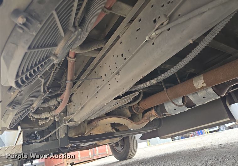 image for item NQ9202 2013 Eldorado Ford E350 Super Duty shuttle bus