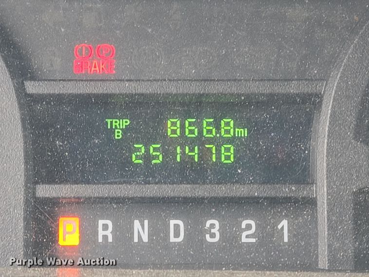 image for item NQ9202 2013 Eldorado Ford E350 Super Duty shuttle bus