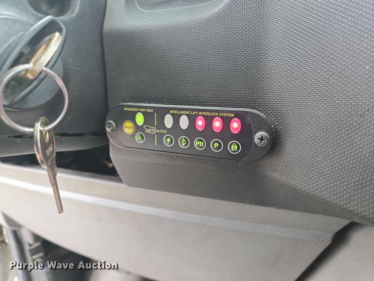 image for item NQ9202 2013 Eldorado Ford E350 Super Duty shuttle bus