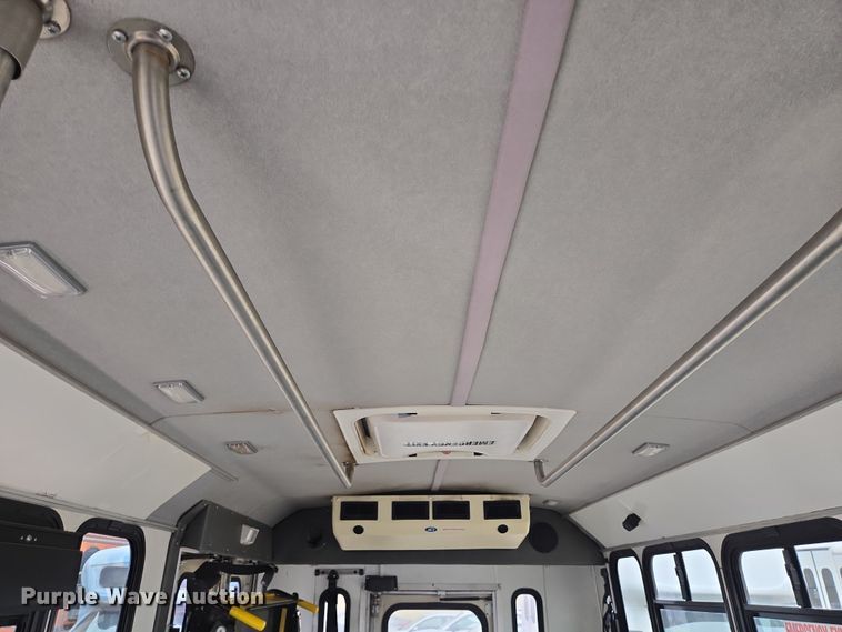 image for item NQ9202 2013 Eldorado Ford E350 Super Duty shuttle bus
