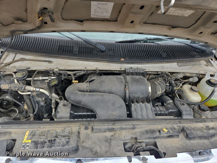 image for item NQ9202 2013 Eldorado Ford E350 Super Duty shuttle bus