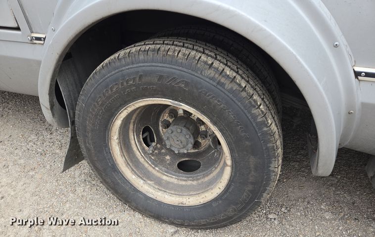 image for item NQ9202 2013 Eldorado Ford E350 Super Duty shuttle bus