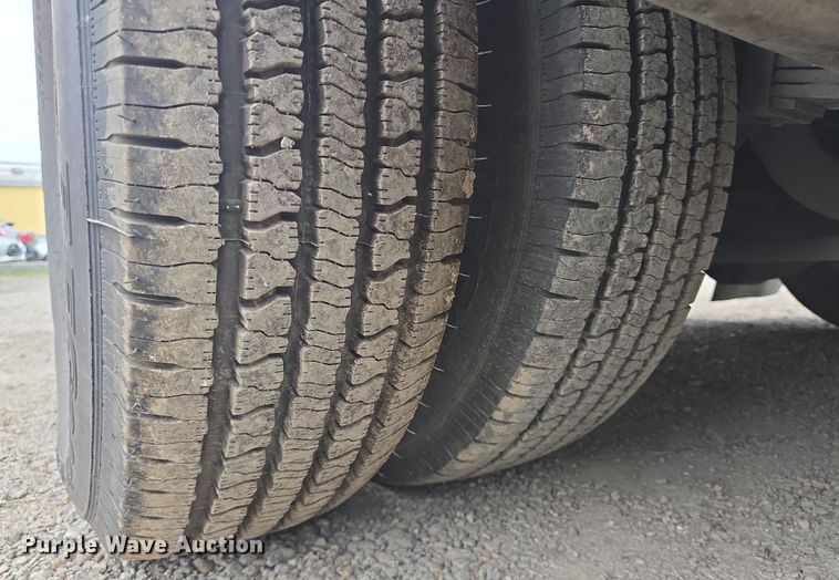 image for item NQ9202 2013 Eldorado Ford E350 Super Duty shuttle bus