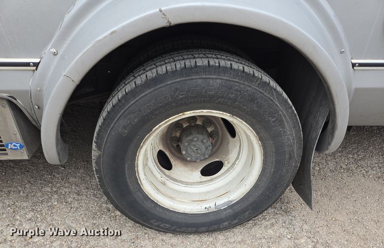 image for item NQ9202 2013 Eldorado Ford E350 Super Duty shuttle bus