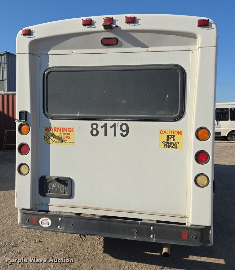 image for item NQ9205 2018 Glaval Transit 350 shuttle bus