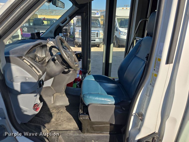 image for item NQ9205 2018 Glaval Transit 350 shuttle bus