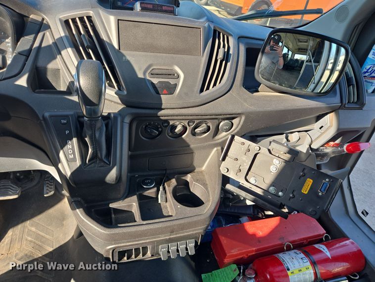 image for item NQ9205 2018 Glaval Transit 350 shuttle bus