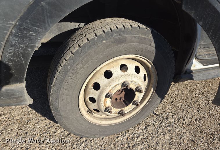 image for item NQ9205 2018 Glaval Transit 350 shuttle bus