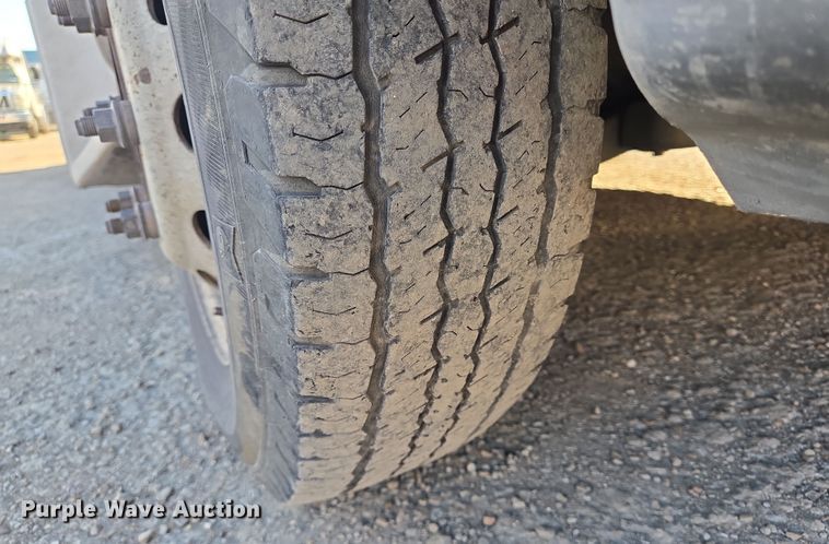 image for item NQ9205 2018 Glaval Transit 350 shuttle bus