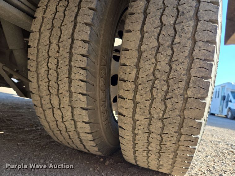 image for item NQ9205 2018 Glaval Transit 350 shuttle bus