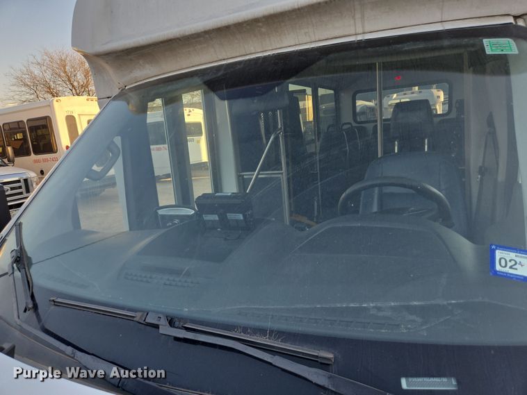 image for item NQ9206 2018 Glaval Ford Transit 350 shuttle bus