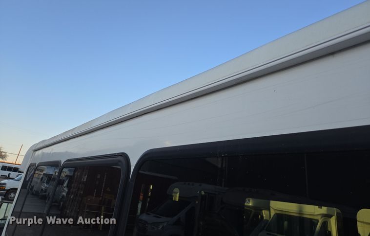 image for item NQ9206 2018 Glaval Ford Transit 350 shuttle bus