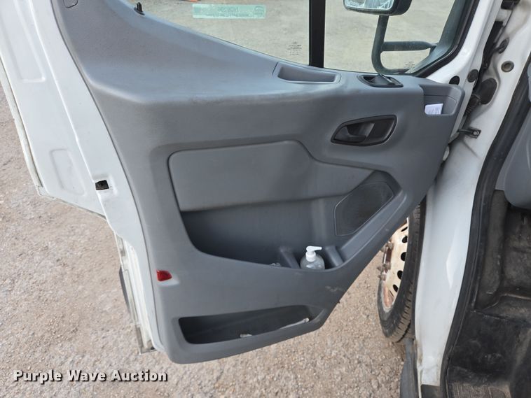 image for item NQ9206 2018 Glaval Ford Transit 350 shuttle bus