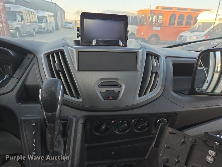 image for item NQ9206 2018 Glaval Ford Transit 350 shuttle bus