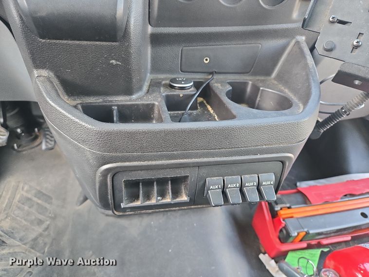 image for item NQ9206 2018 Glaval Ford Transit 350 shuttle bus