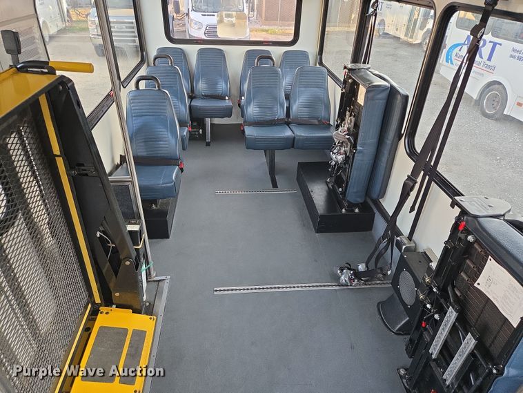 image for item NQ9206 2018 Glaval Ford Transit 350 shuttle bus