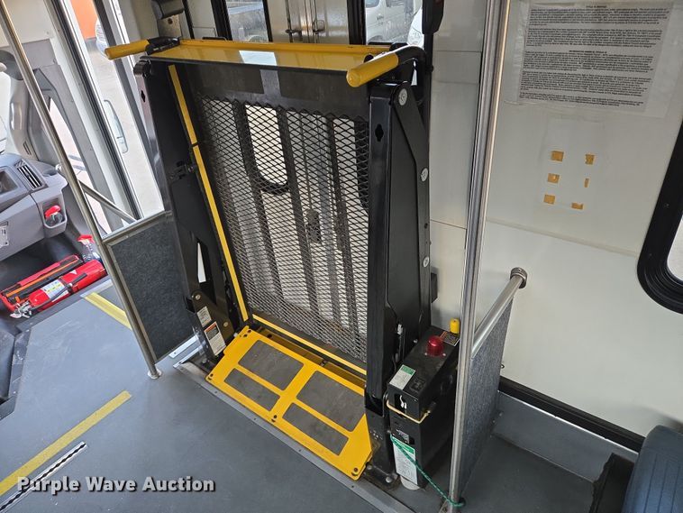 image for item NQ9206 2018 Glaval Ford Transit 350 shuttle bus