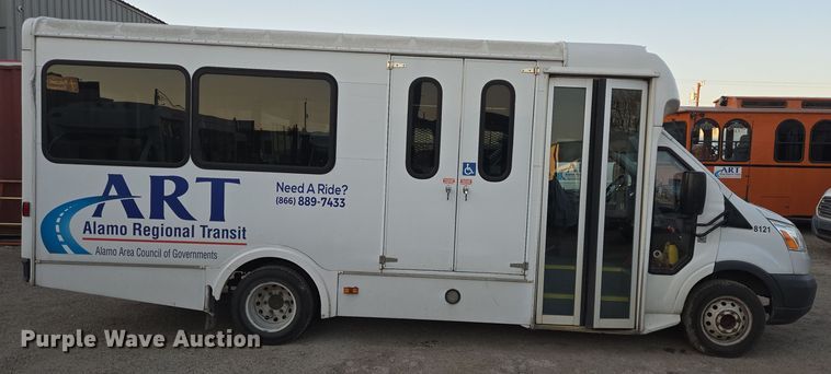 image for item NQ9207 2018 Glaval Ford Transit 350 shuttle bus