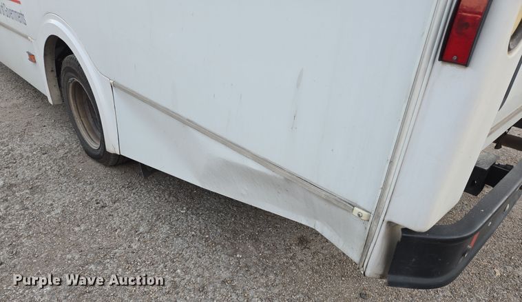 image for item NQ9207 2018 Glaval Ford Transit 350 shuttle bus