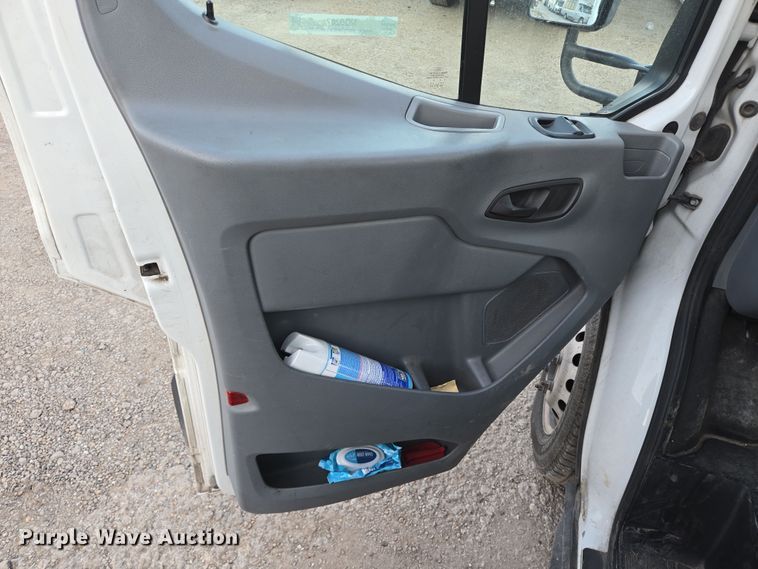 image for item NQ9207 2018 Glaval Ford Transit 350 shuttle bus