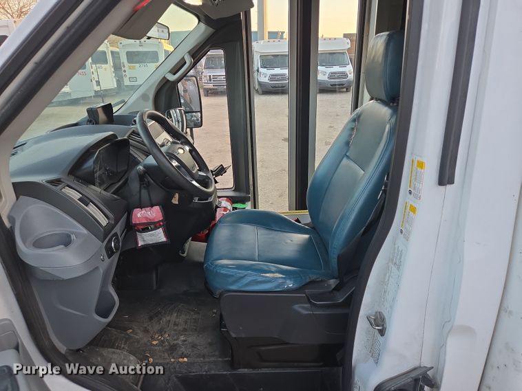 image for item NQ9207 2018 Glaval Ford Transit 350 shuttle bus